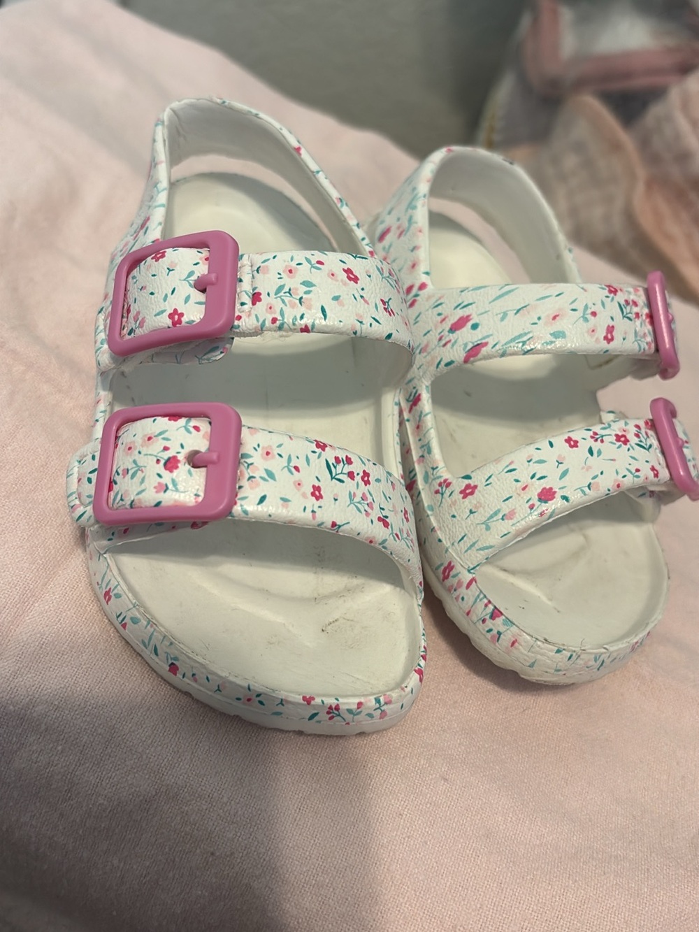 Kids White Floral Sandals with Pink Buckles